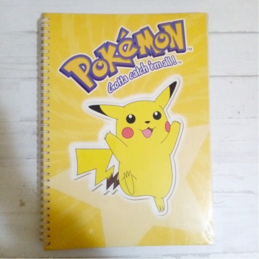 Libreta de Pokemon Pikachu a rayas Amarilla A4 Nintendo Edicion Limitada dura